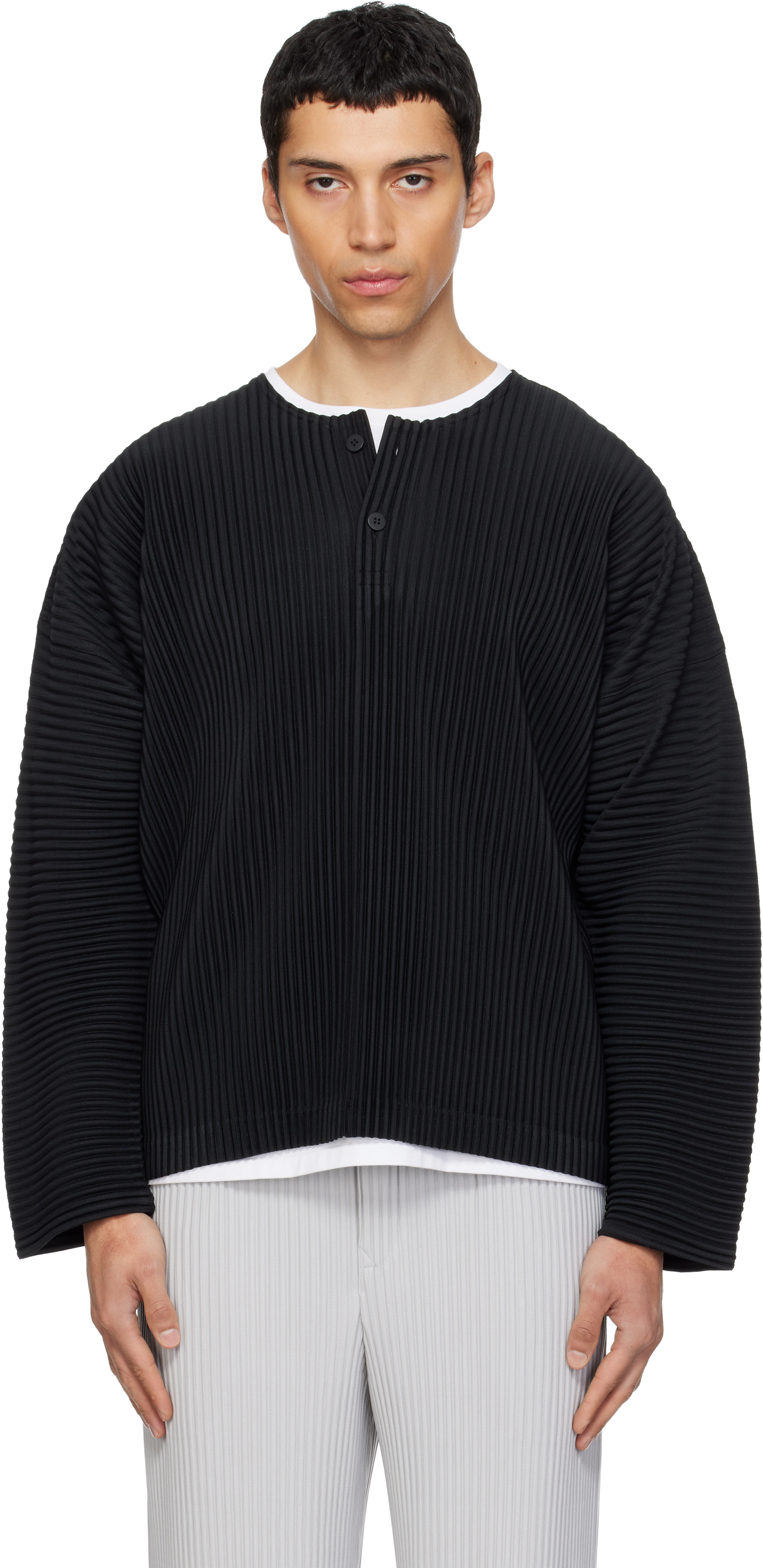 HOMME PLISSÉ ISSEY MIYAKE: Black Monthly Colors February Henley