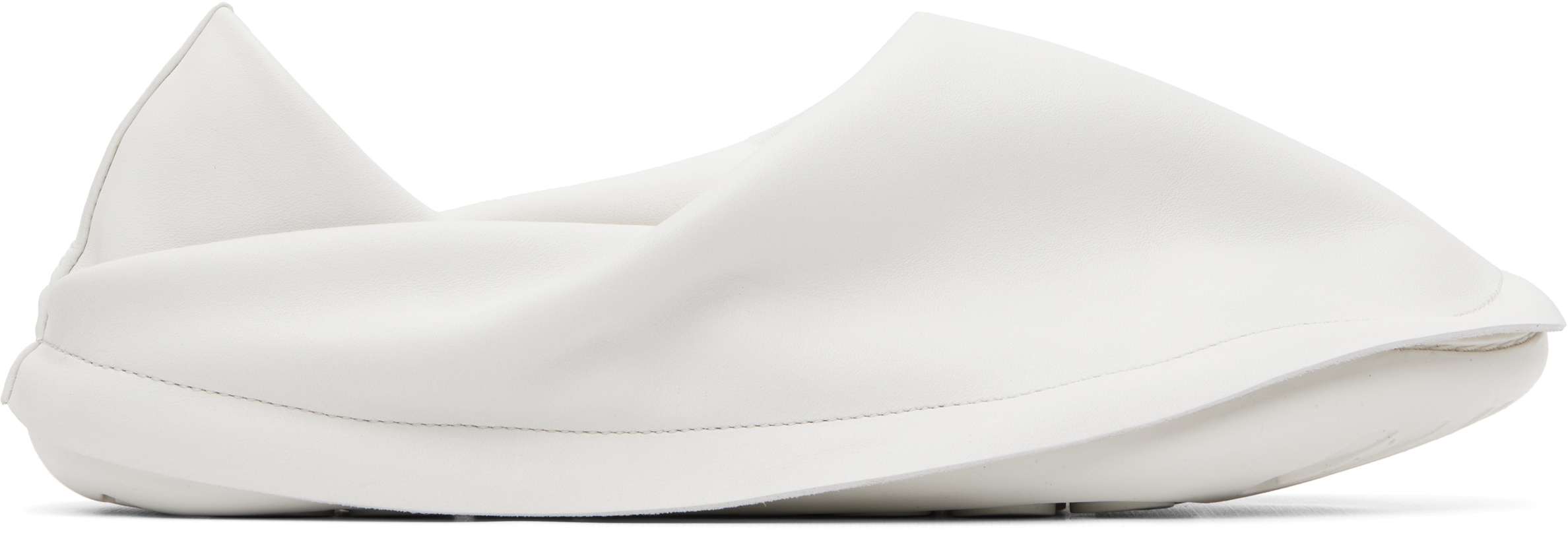 HOMME PLISSÉ ISSEY MIYAKE: Off-White Camper Edition Peu Form 