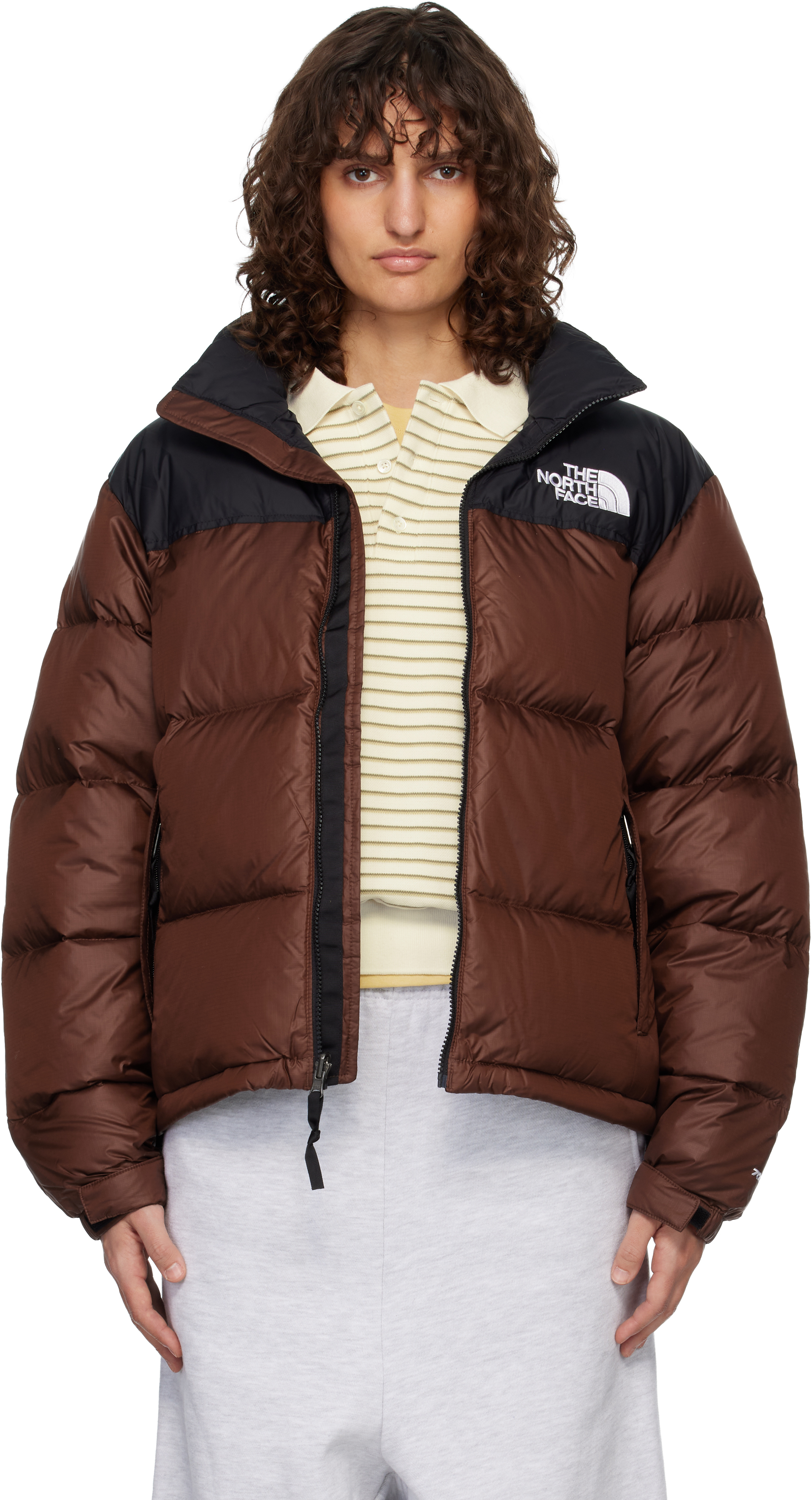 The North Faceのブラウン 1996 レトロ ヌプシ ダウンジャケットがセール中