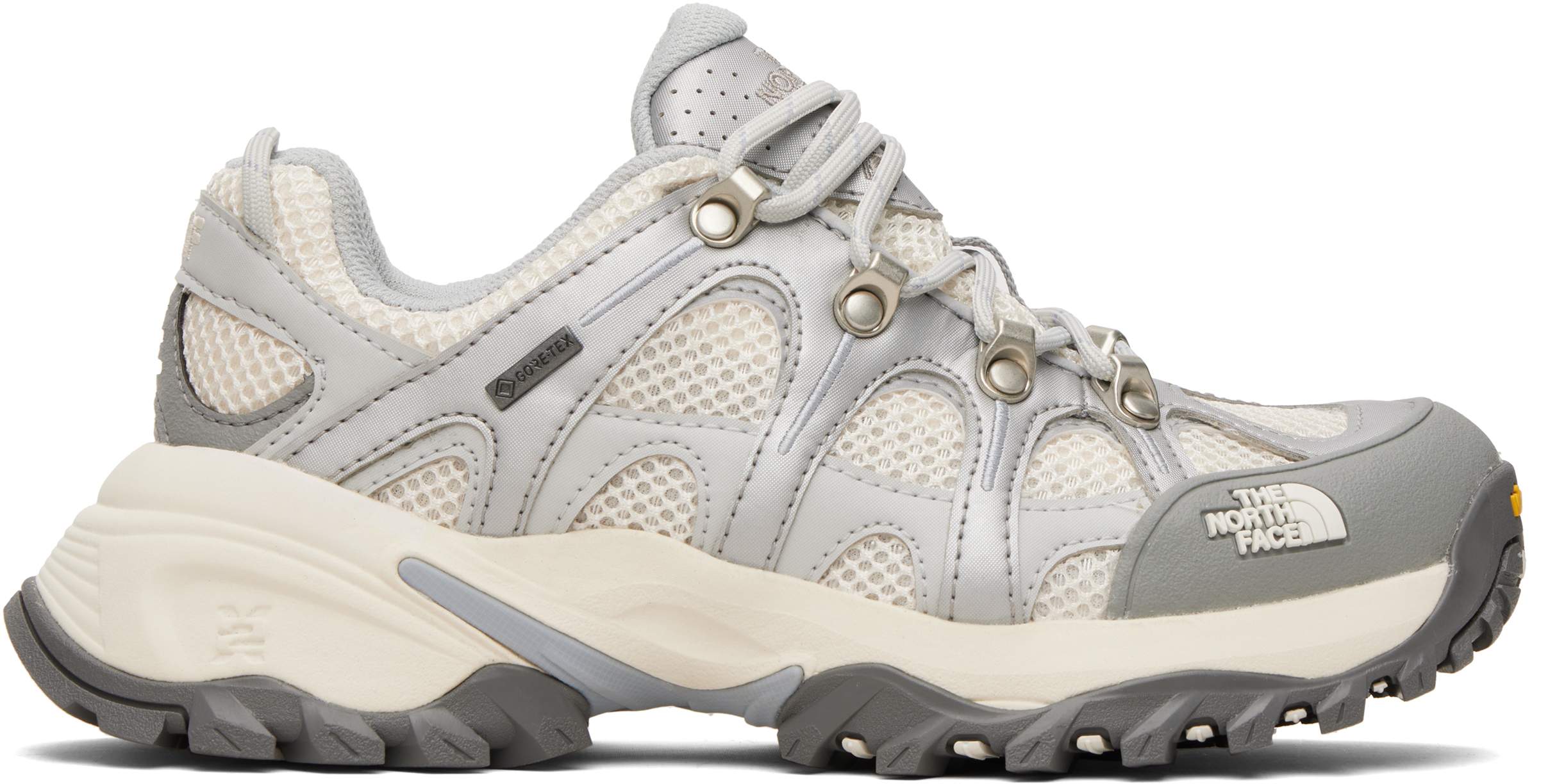 The North Faceのグレー Hedgehog 06 RVST GORE-TEX® スニーカーがセール中