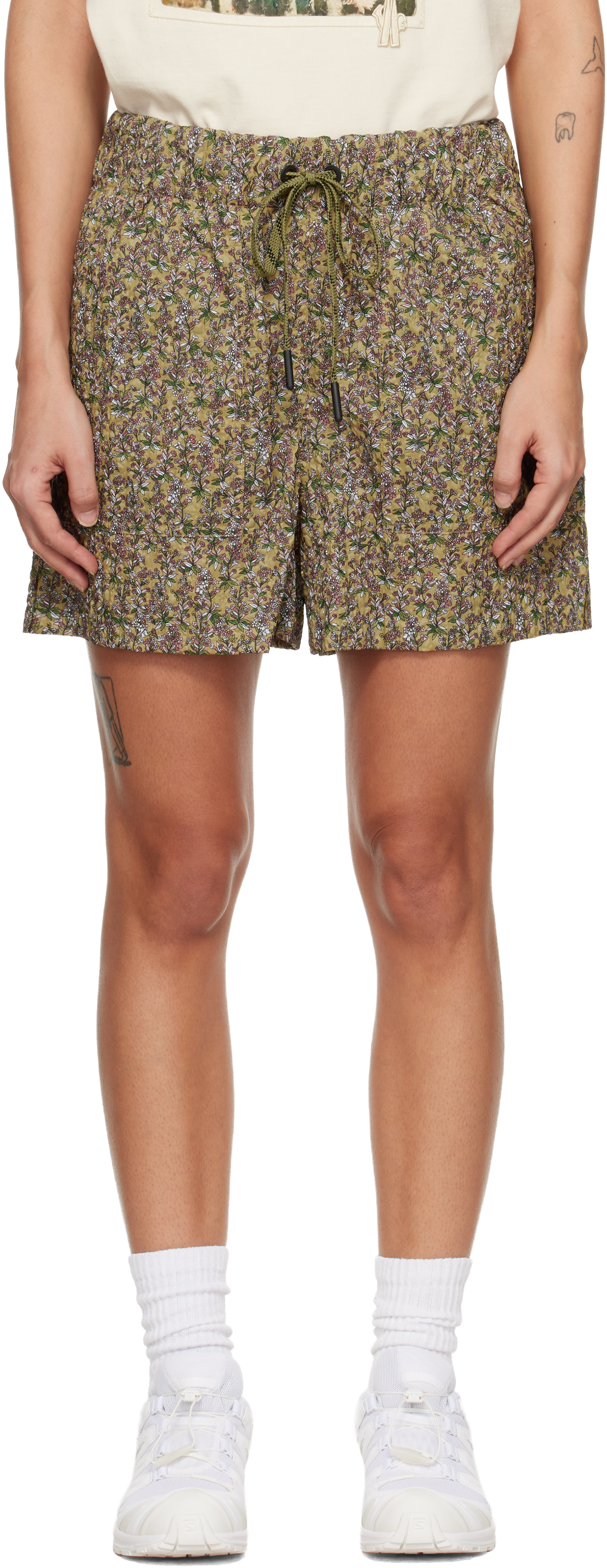 Moncler Grenoble: カーキ Floral ショートパンツ | SSENSE 日本