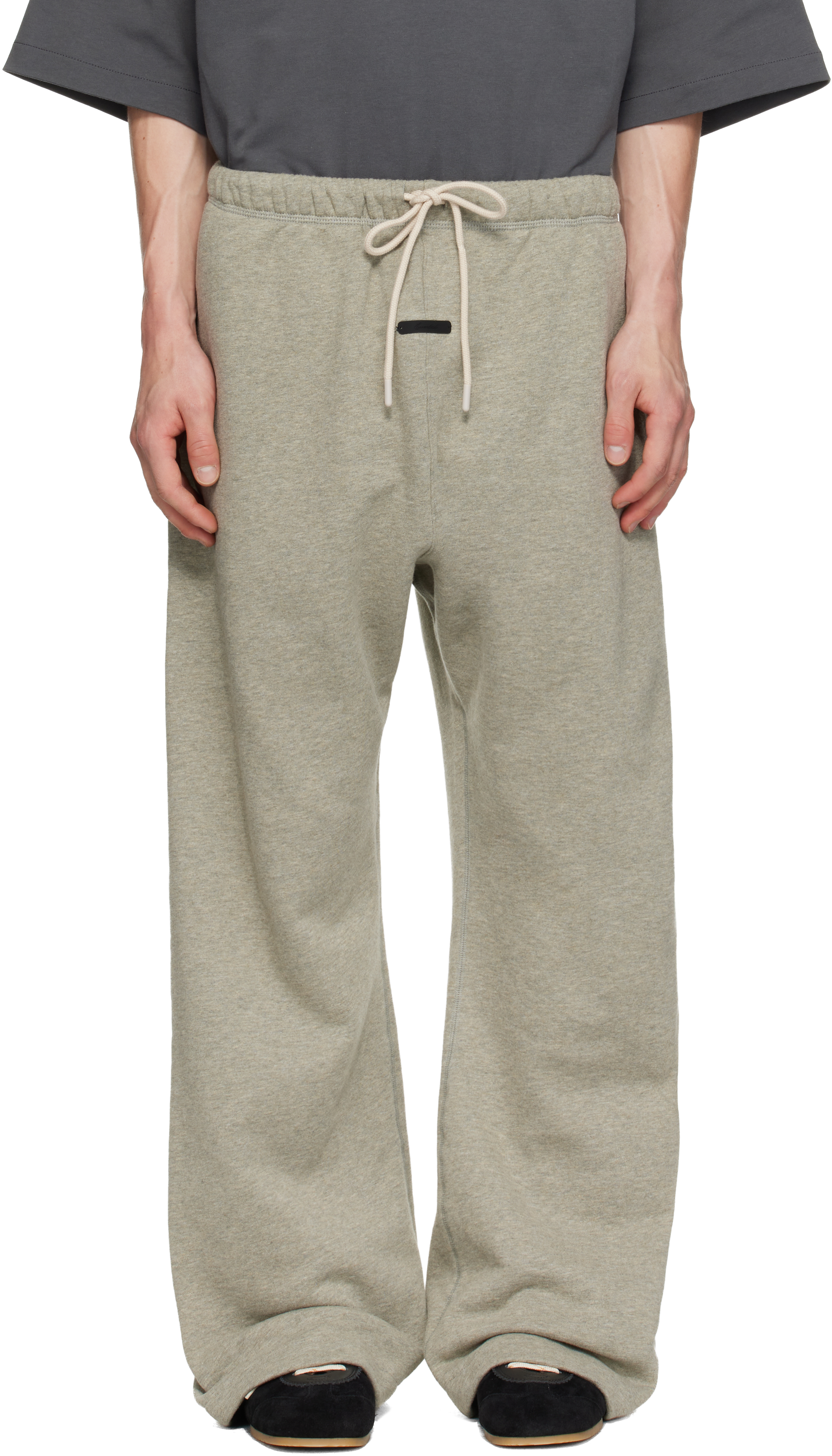 Fear of God ESSENTIALS: グレー Flare スウェットパンツ | SSENSE 日本