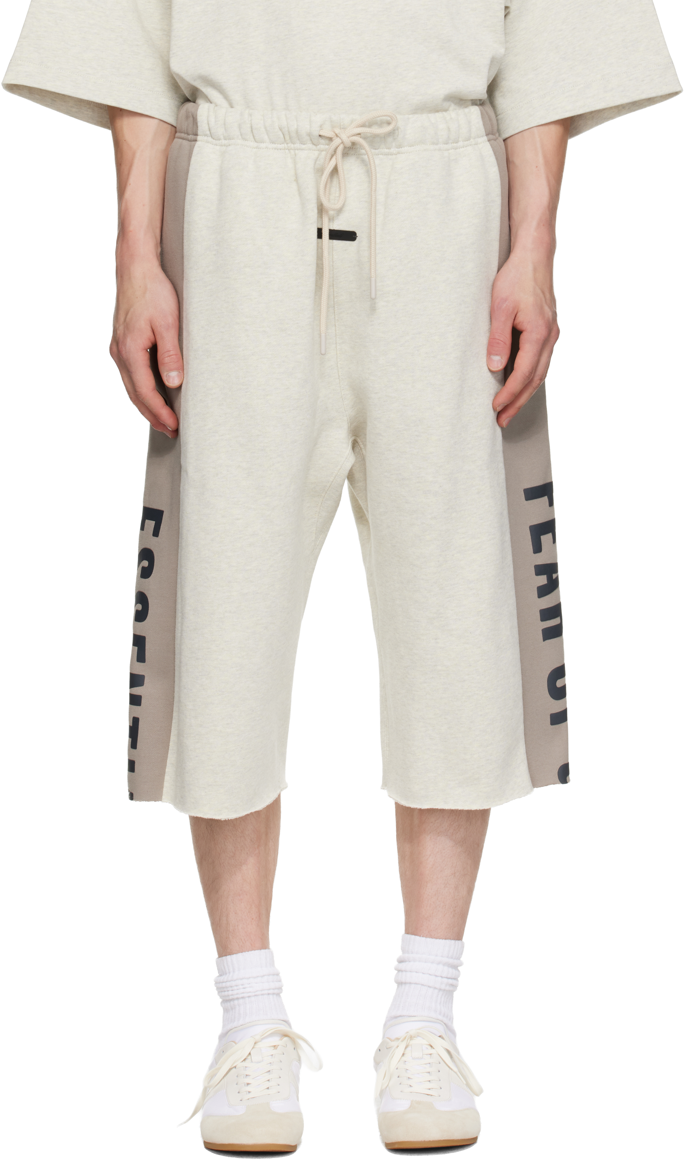 Fear of God ESSENTIALS: ベージュ＆グレー Panelled Raw Cut Off