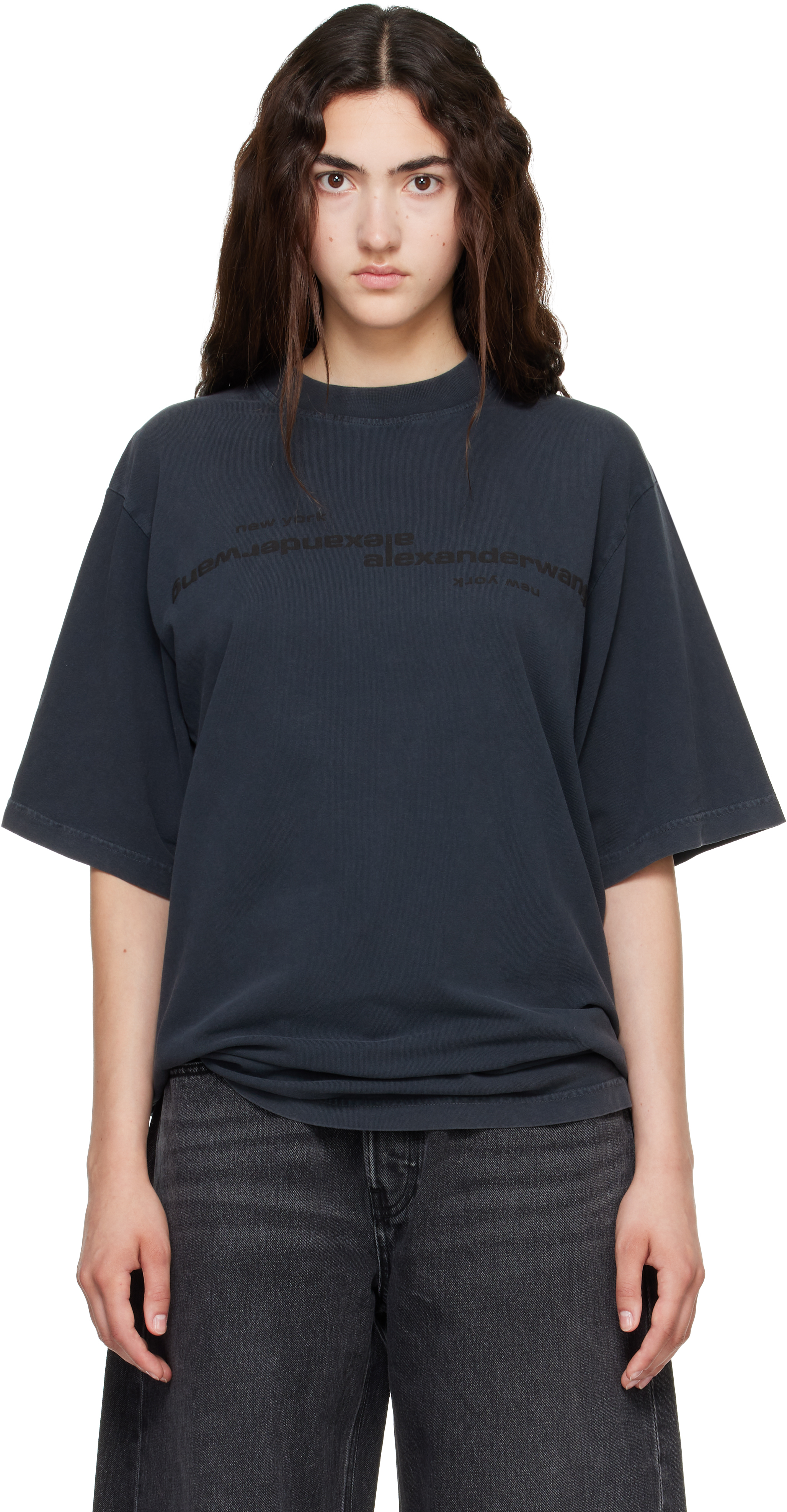 Alexander Wang: ブラック Mirrored ロゴプリント Tシャツ | SSENSE 日本