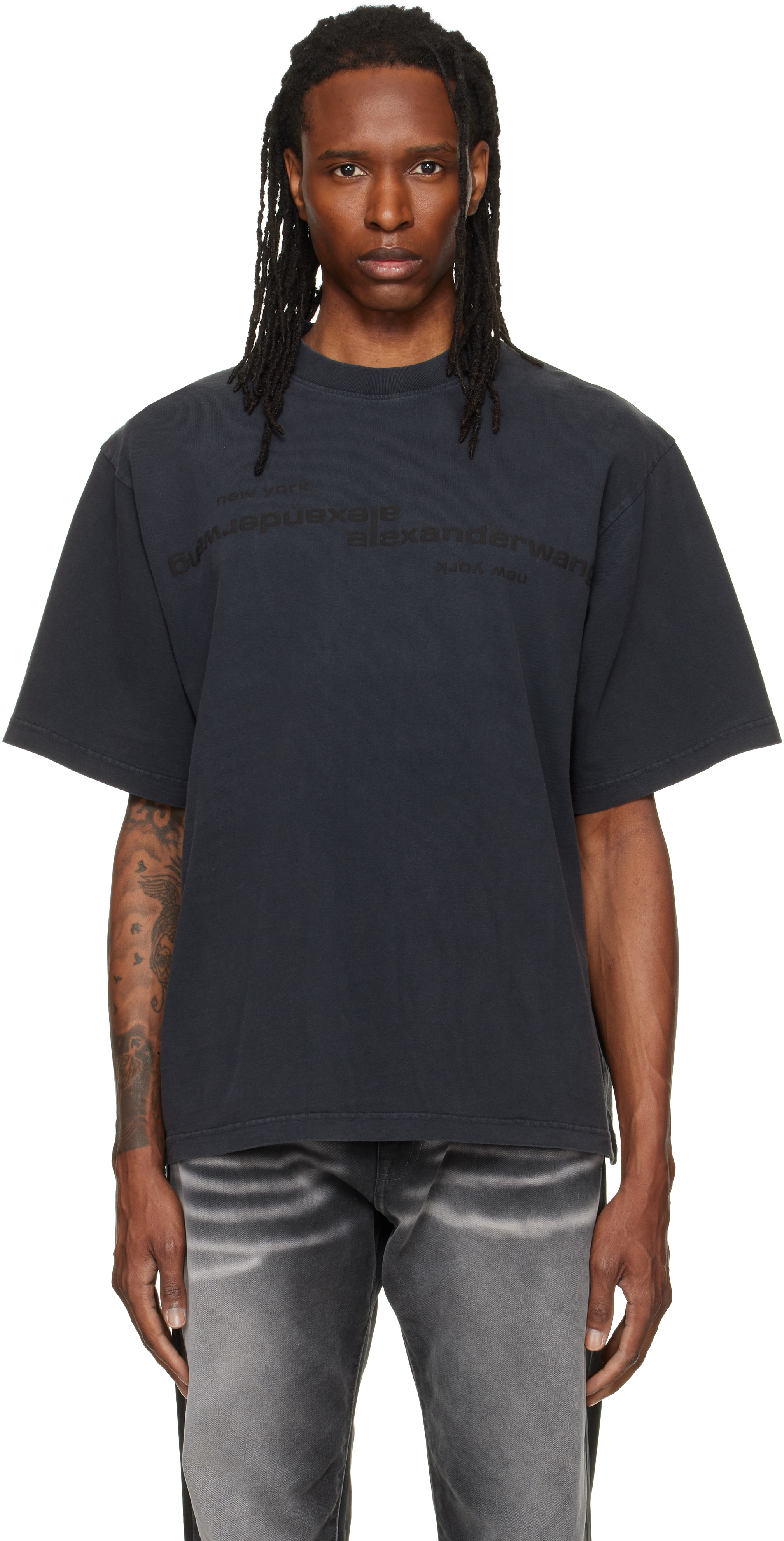 Alexander Wang: ブラック Mirrored Logo 半袖Tシャツ | SSENSE 日本
