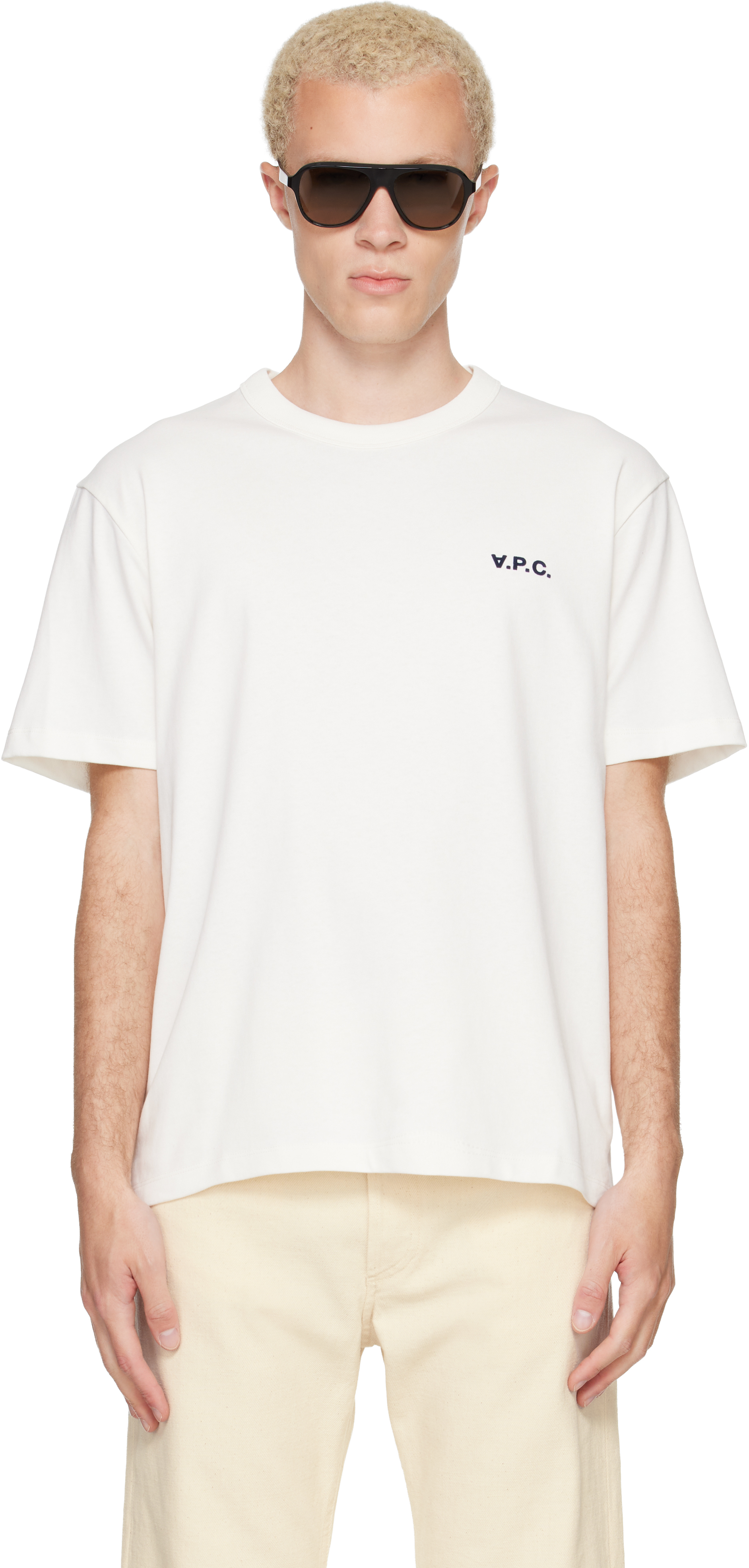 A.P.C.: オフホワイト Boxy Petit 'VPC' Tシャツ | SSENSE 日本