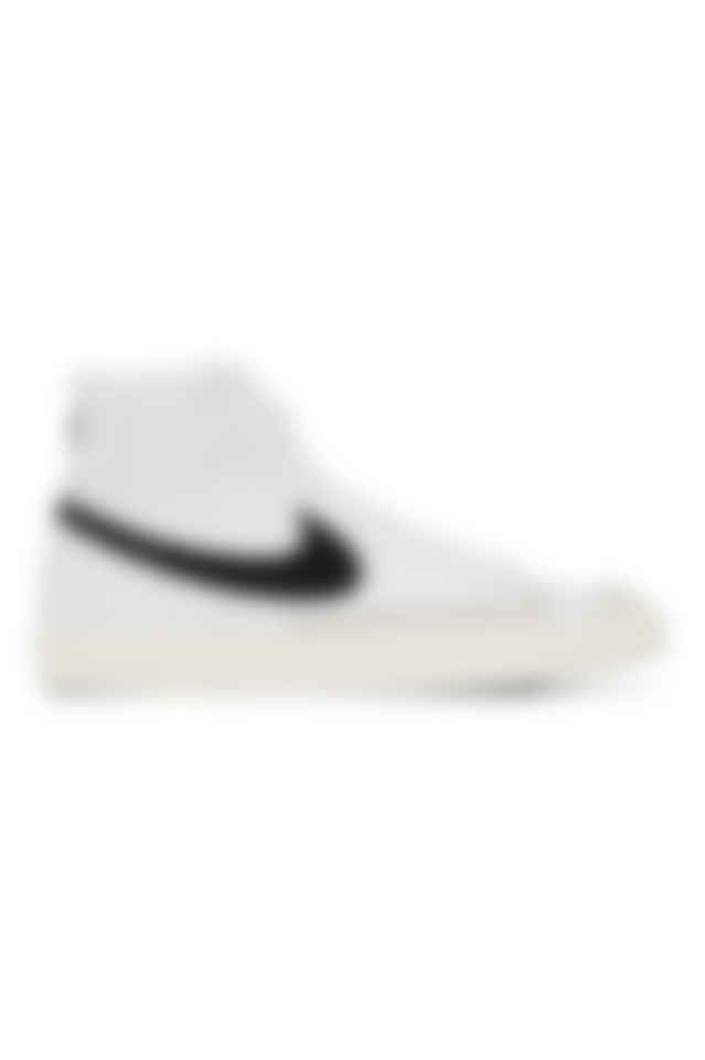white sneakers canada