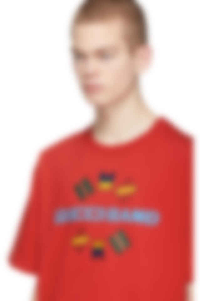 red gucci shirt