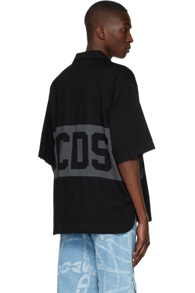 GCDSのブラック ロゴ デニム ボウリングシャツがセール中