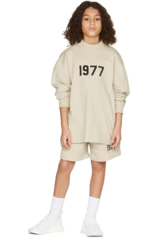 피어오프갓 에센셜 키즈 티셔츠 (20220429 드랍) Essentials Kids Beige 1977 Long Sleeve T-Shirt,Wheat Size: child