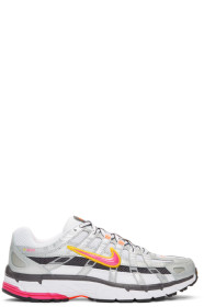 Nike - Baskets argentées et blanches P-6000