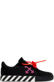 Off-White - 黑色 & 粉色硫化低帮运动鞋