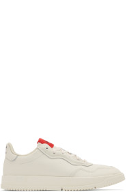 424 - adidas Originals Edition オフホワイト SC プレミア スニーカー