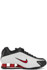 Nike - Baskets noires et blanches Shox R4