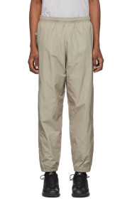 Nike - Pantalon de survêtement kaki NRG