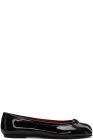 Maison Margiela - Ballerines en cuir verni noires Tabi