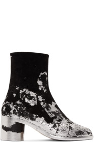 Maison Margiela - Bottes en suède noires et argentées Tabi