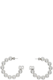 Balenciaga - Boucles d'oreilles à anneaux perlées blanches