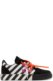 Off-White - Baskets basses noires et blanches Vulcanized