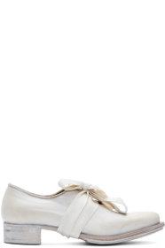 Cherevichkiotvichki - White Pointy Bow Derbys