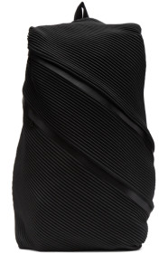 Pleats Please Issey Miyake - 黑色 Bias 褶裥双肩包
