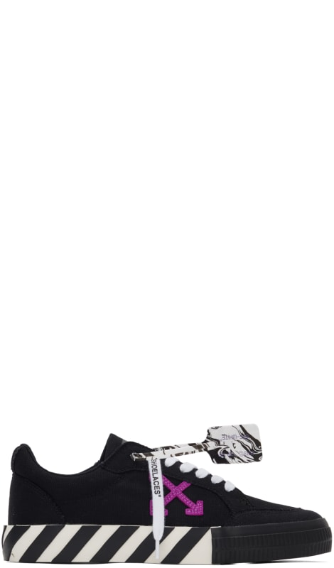 white & black low vulcanized sneakers