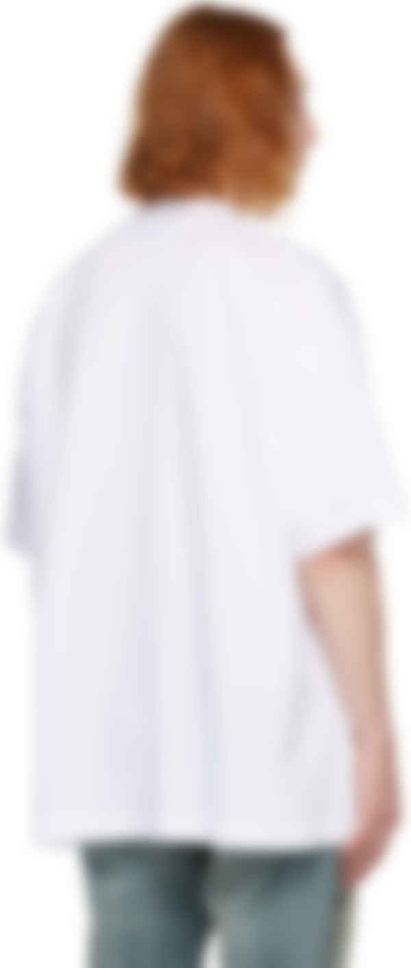 VETEMENTS: ホワイト＆マルチカラー ロゴ T シャツ | SSENSE 日本