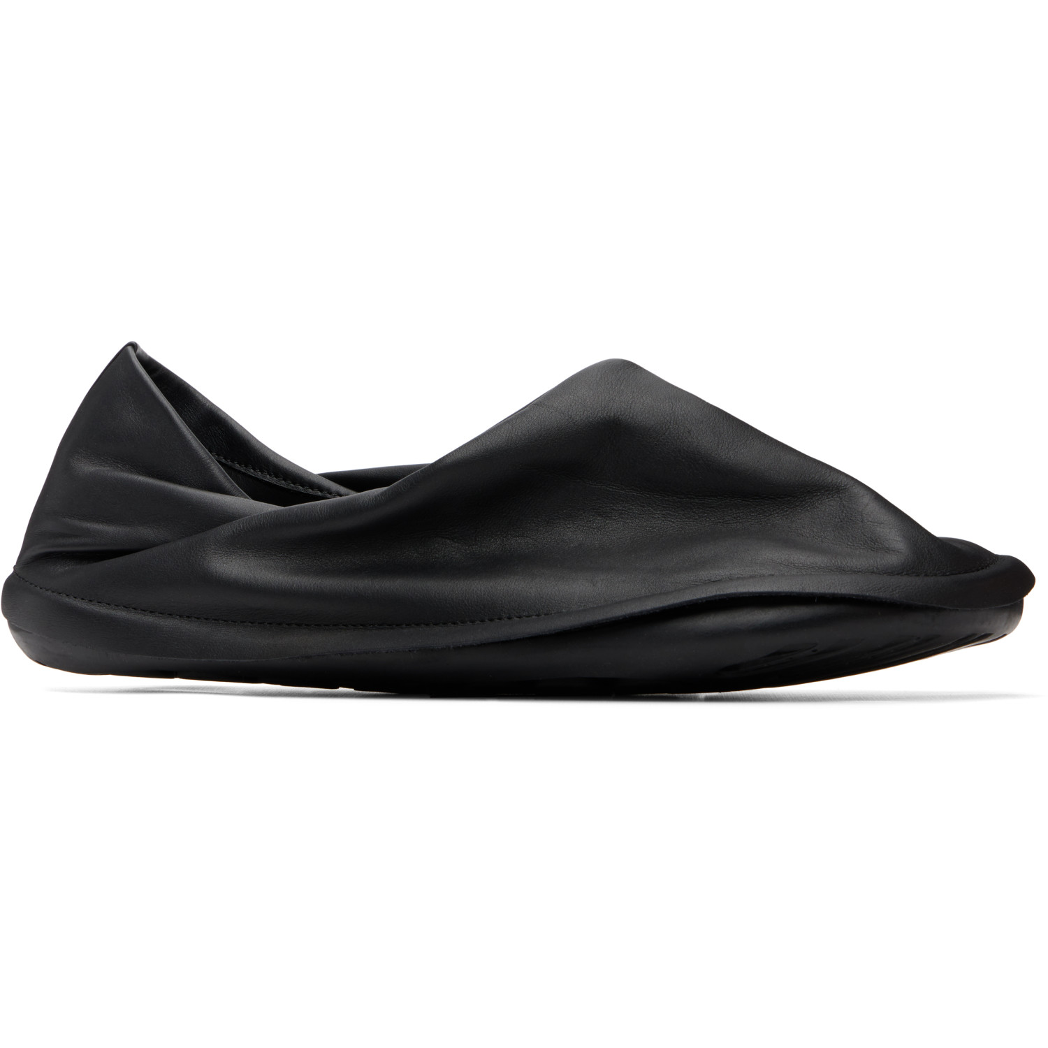 HOMME PLISSÉ ISSEY MIYAKE Black CAMPER Edition Peu Form Loafers