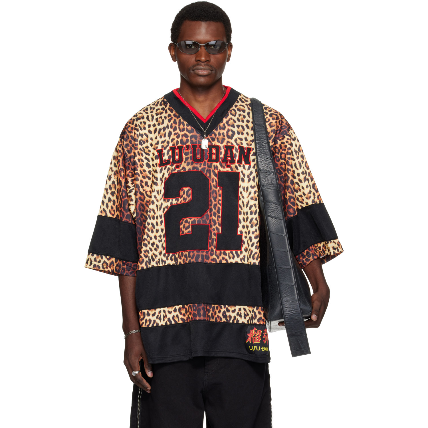 LU'U DAN Brown Hockey L-D T-shirt