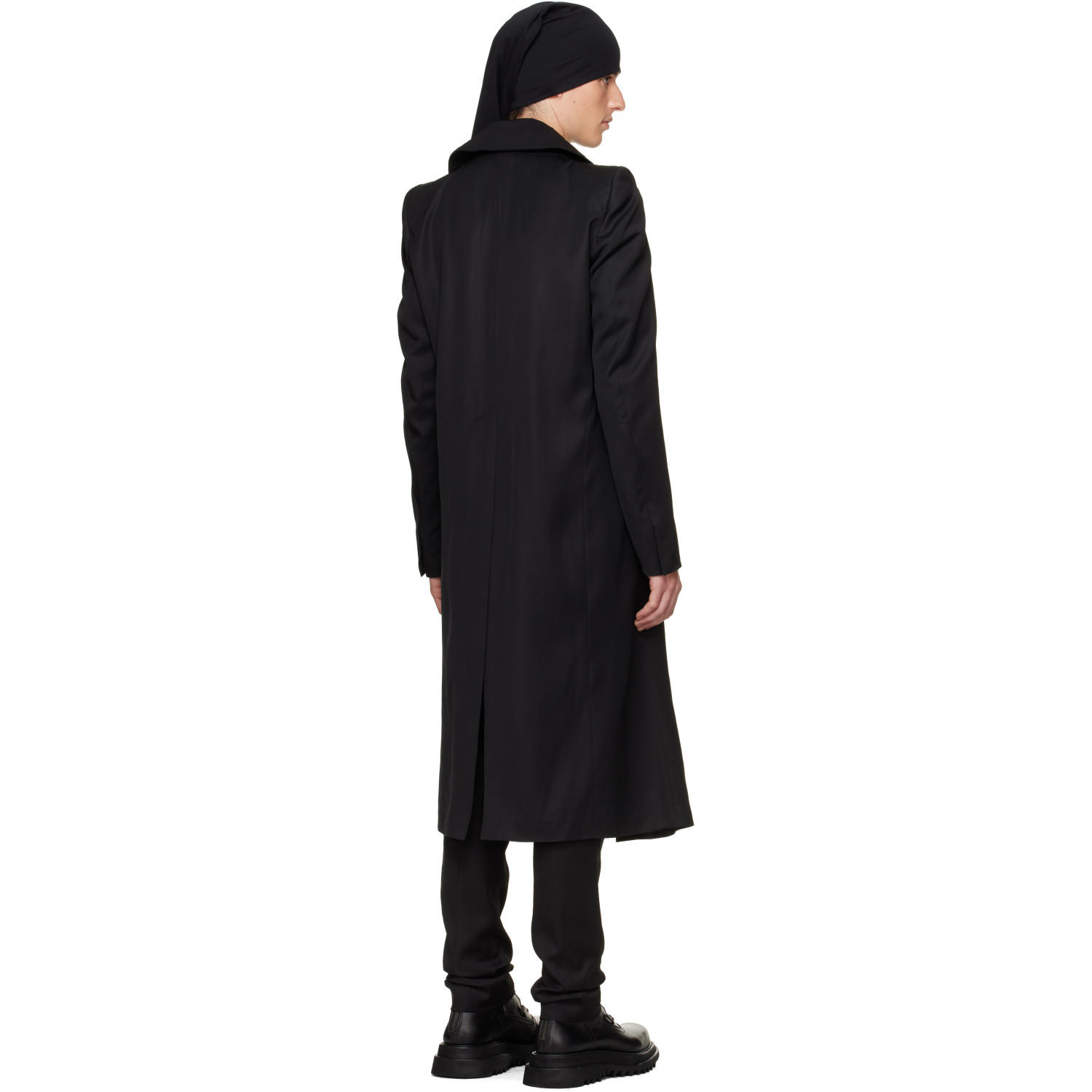 Julius 블랙 커버드 넥 코트