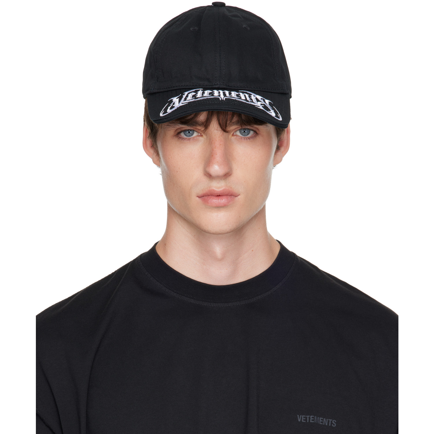 VETEMENTS Black Metal Logo Cap