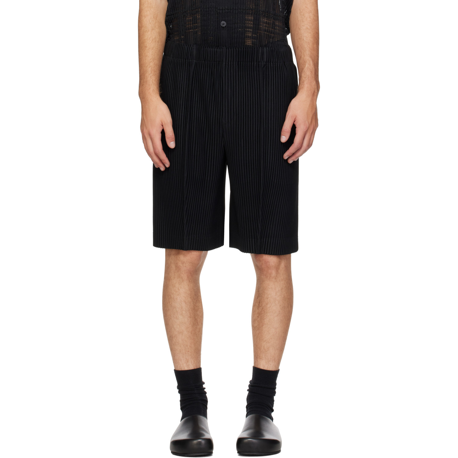 HOMME PLISSÉ ISSEY MIYAKE Black Monthly Colors August Shorts