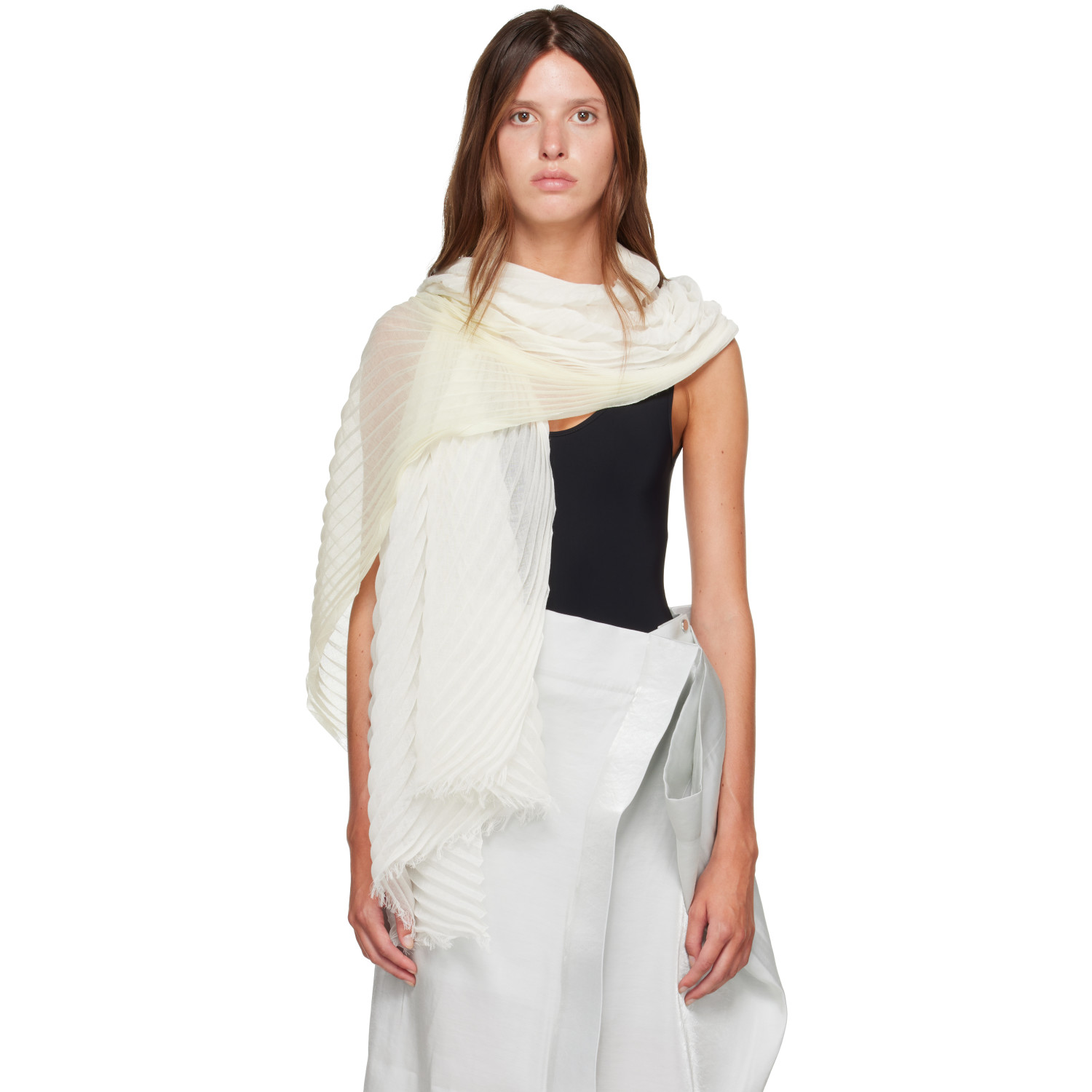 ISSEY MIYAKE Off-White Gradation Ramie Pleats Scarf