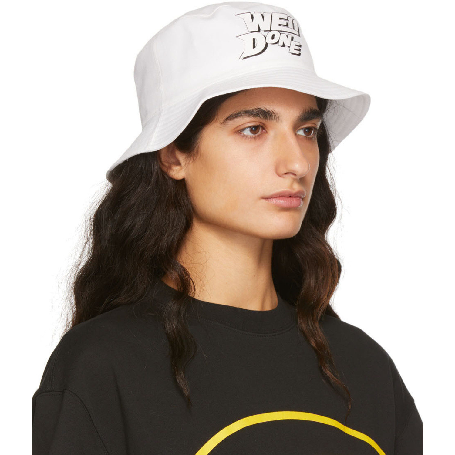  We11done White Basic Logo Bucket Hat 