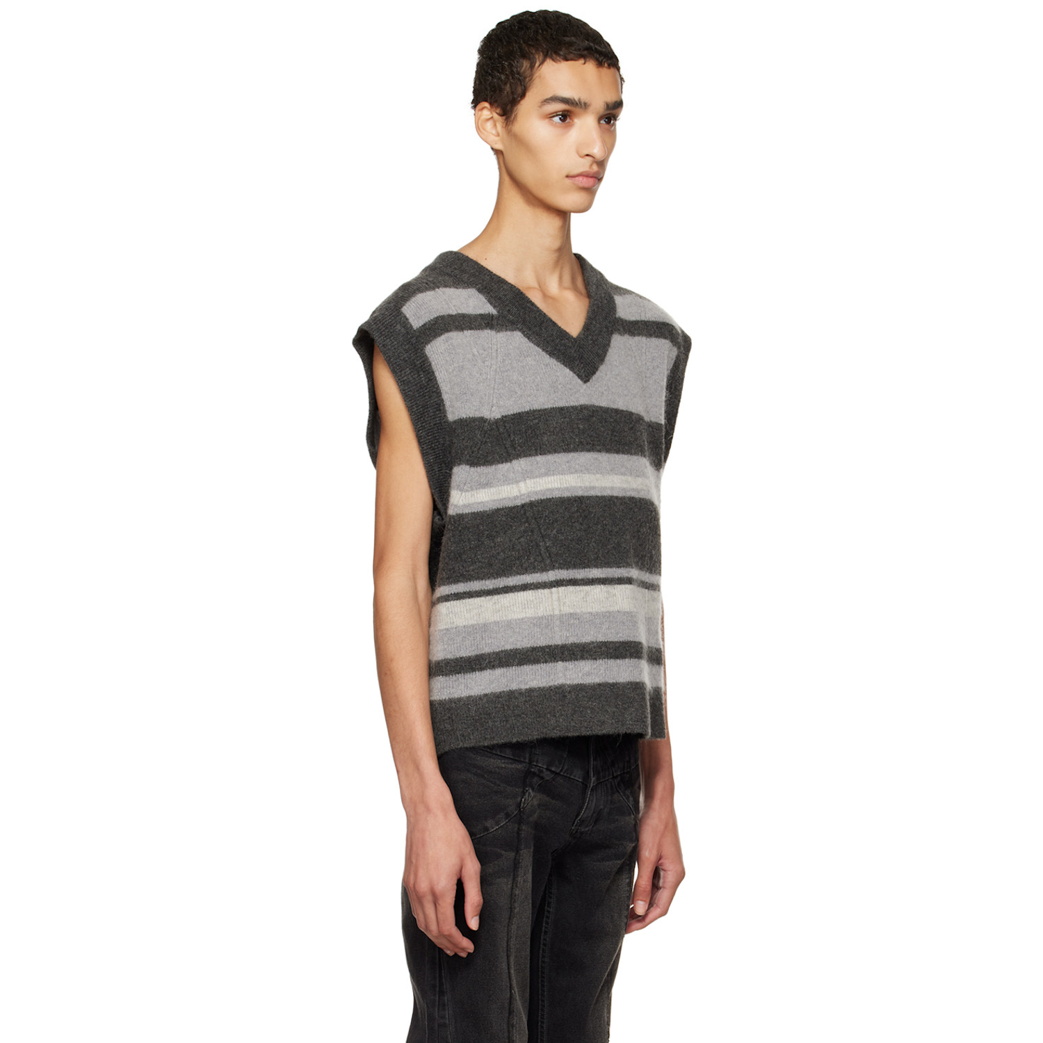  C2h4 Gray 'winter Voyage' Sweater 