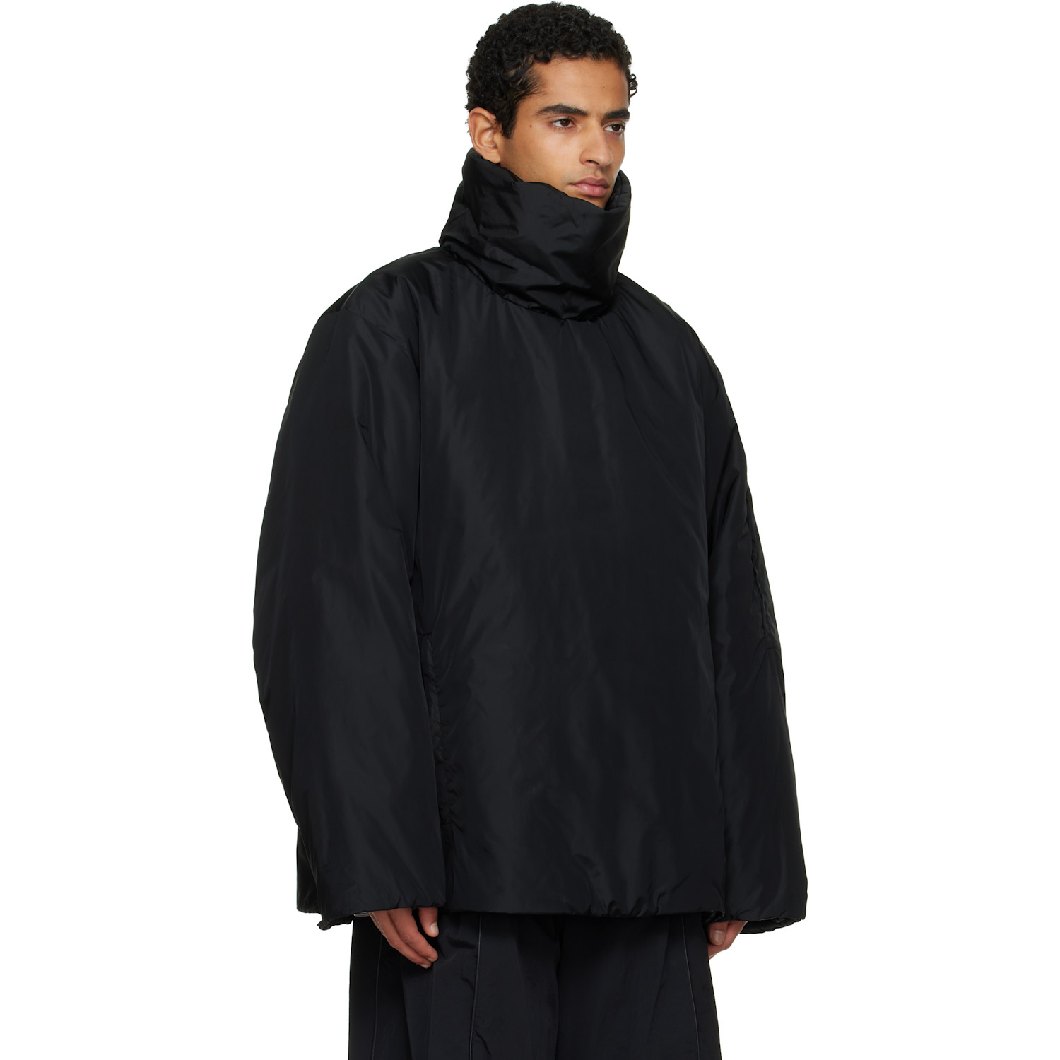  Alainpaul Black Oversized Padded Minimalist Anorak 