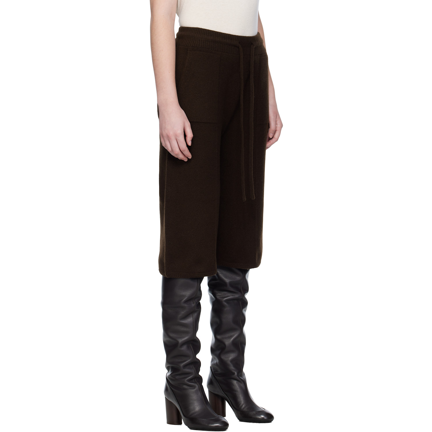  Umarmung Brown Wholegarment Bermuda Shorts 