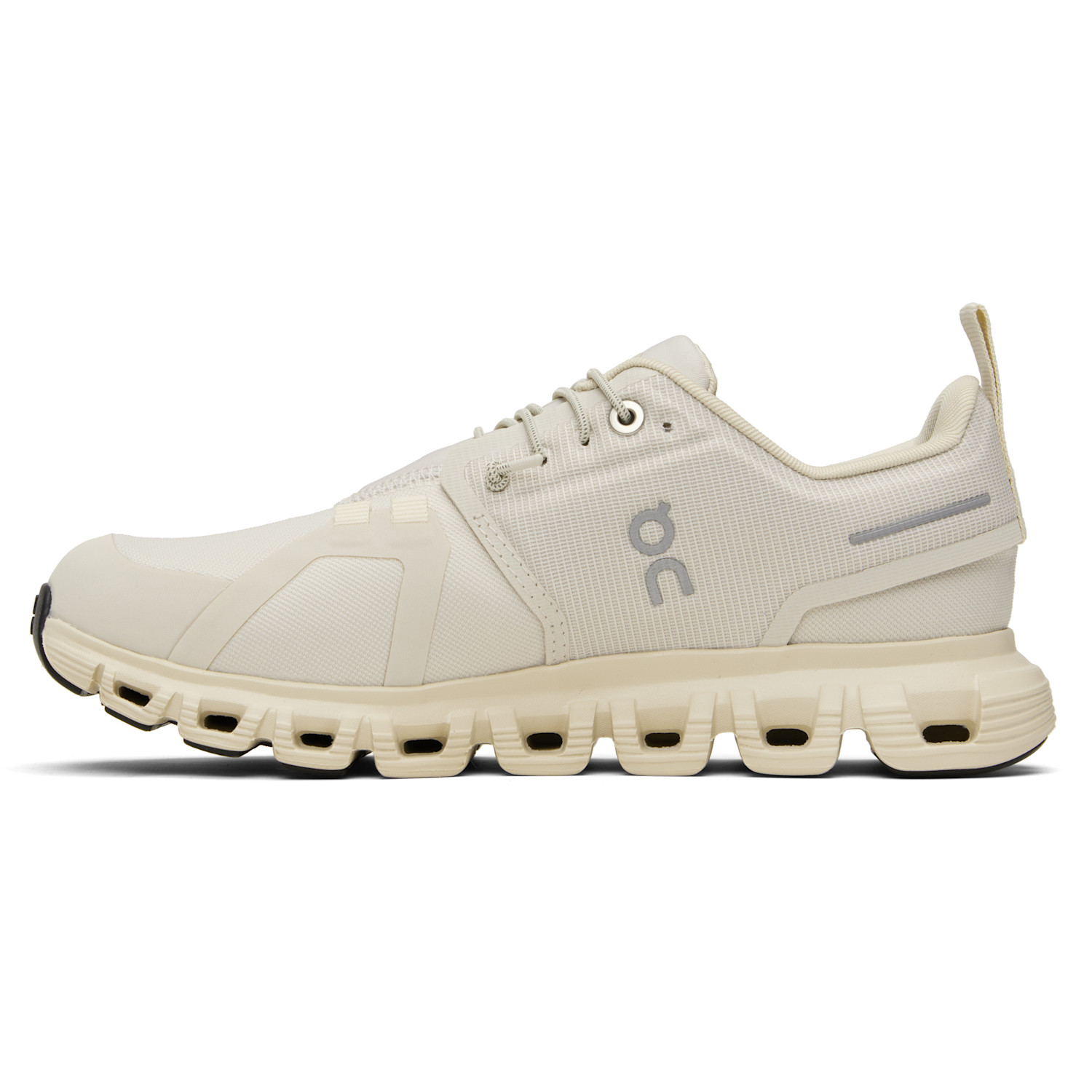  On Beige Cloud 6 Waterproof Sneakers 