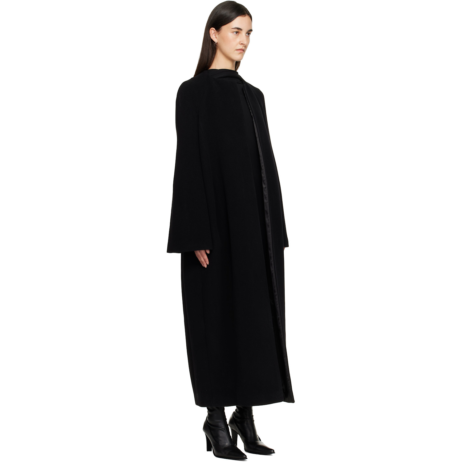  Toteme Black Bell-sleeve Coat 