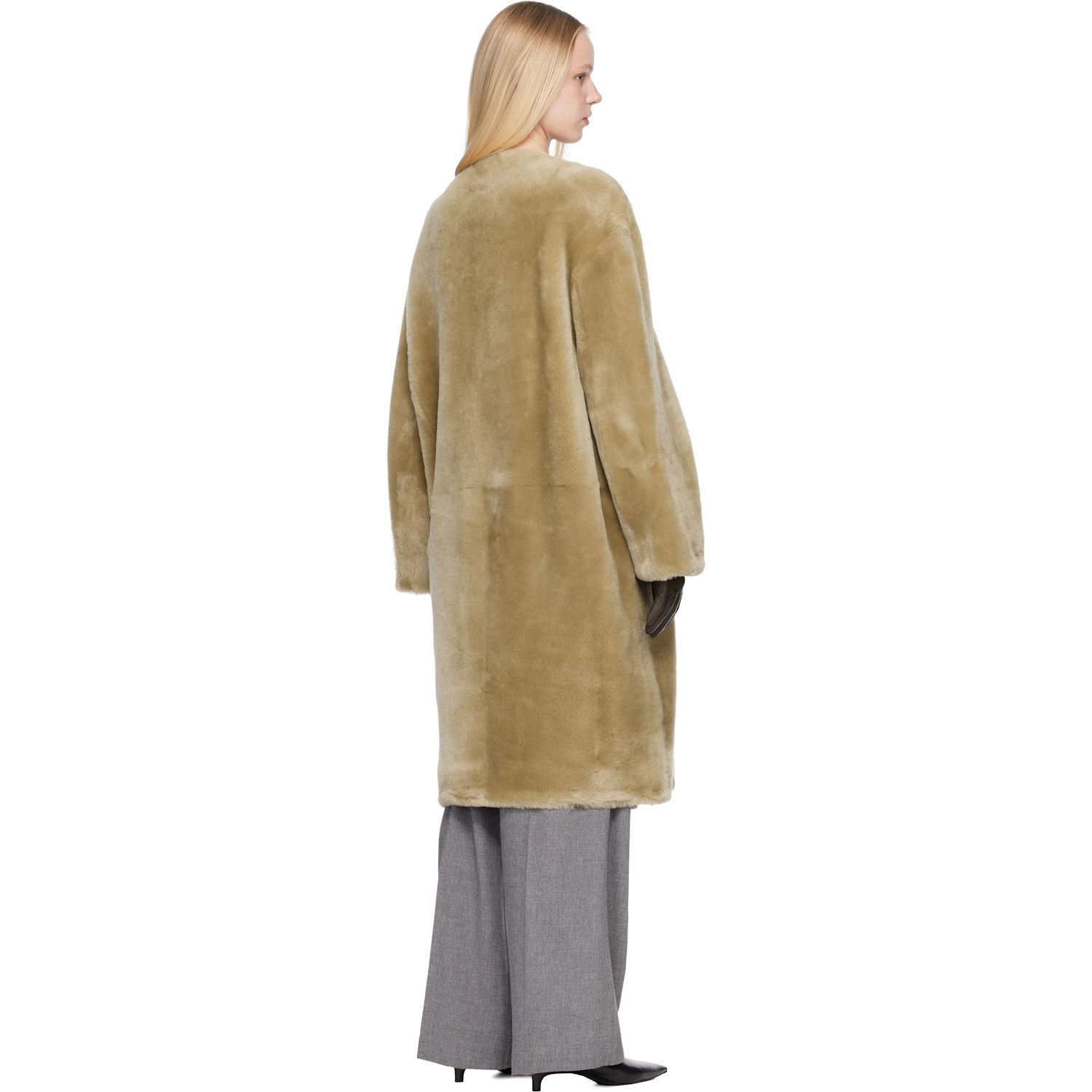  Toteme Beige Collarless Shearling Coat 