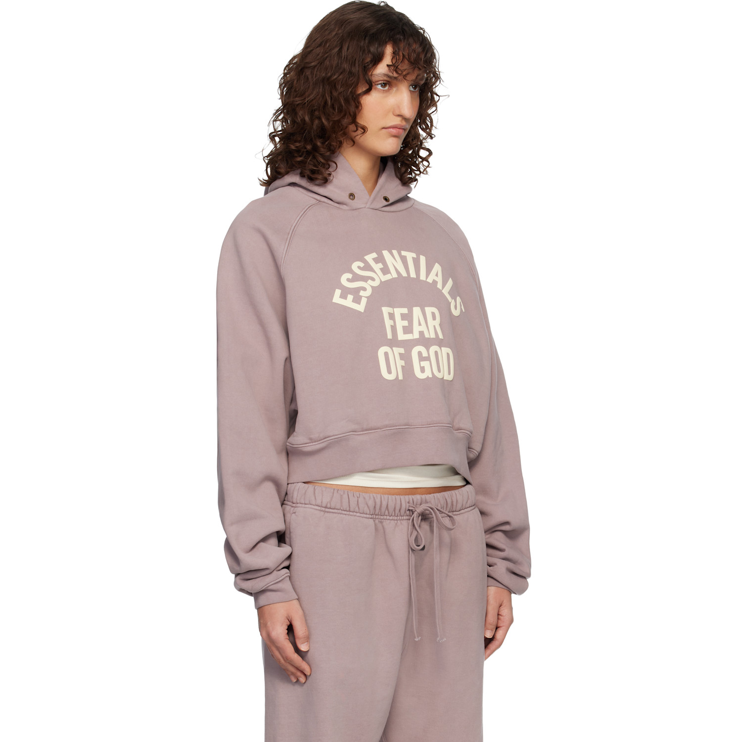 Fear Of God Essentials Pull à Capuche écourté 90s Mauve à Logo De Style Collégial Et à Manches Raglan 