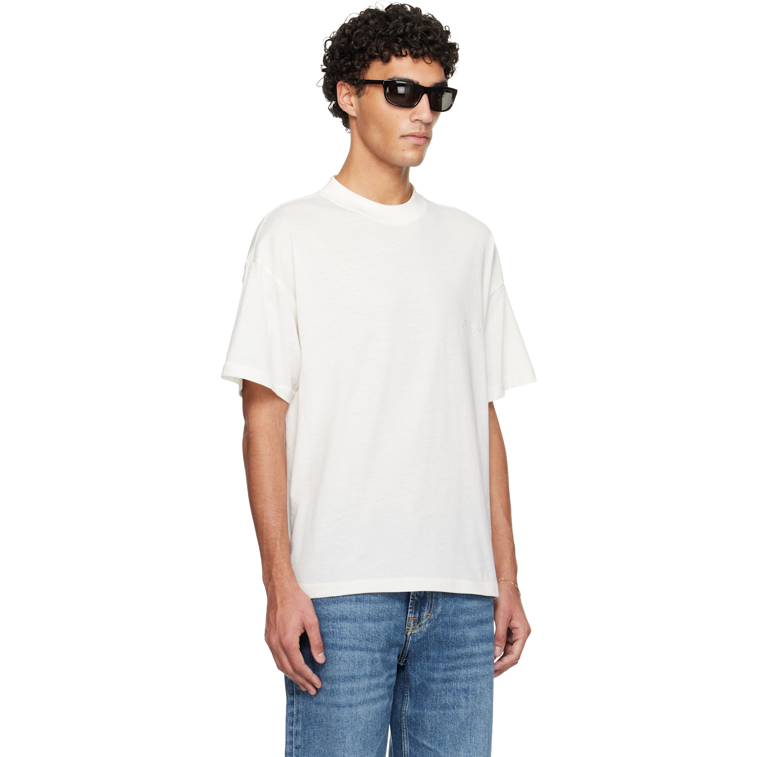  Fear Of God Essentials Off-white Holiday Embroidered Essential T-shirt 