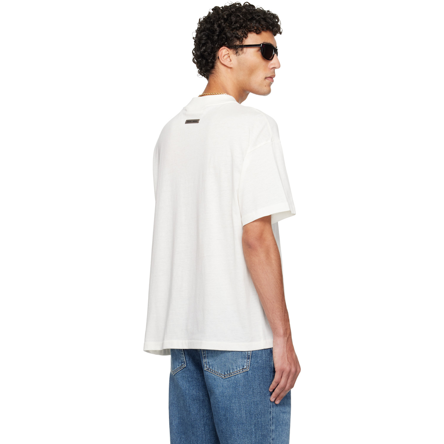  Fear Of God Essentials Off-white Holiday Embroidered Essential T-shirt 