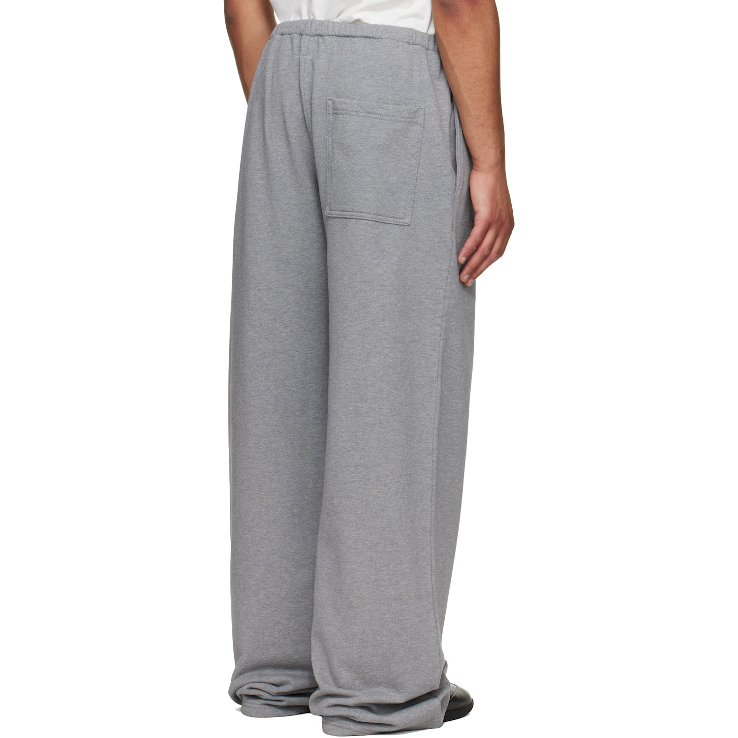  Mm6 Maison Margiela Gray Logo Patch Sweatpants 