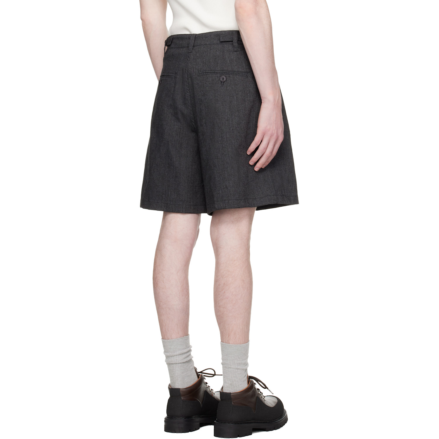  Coor Gray Two Tuck Linen Shorts 