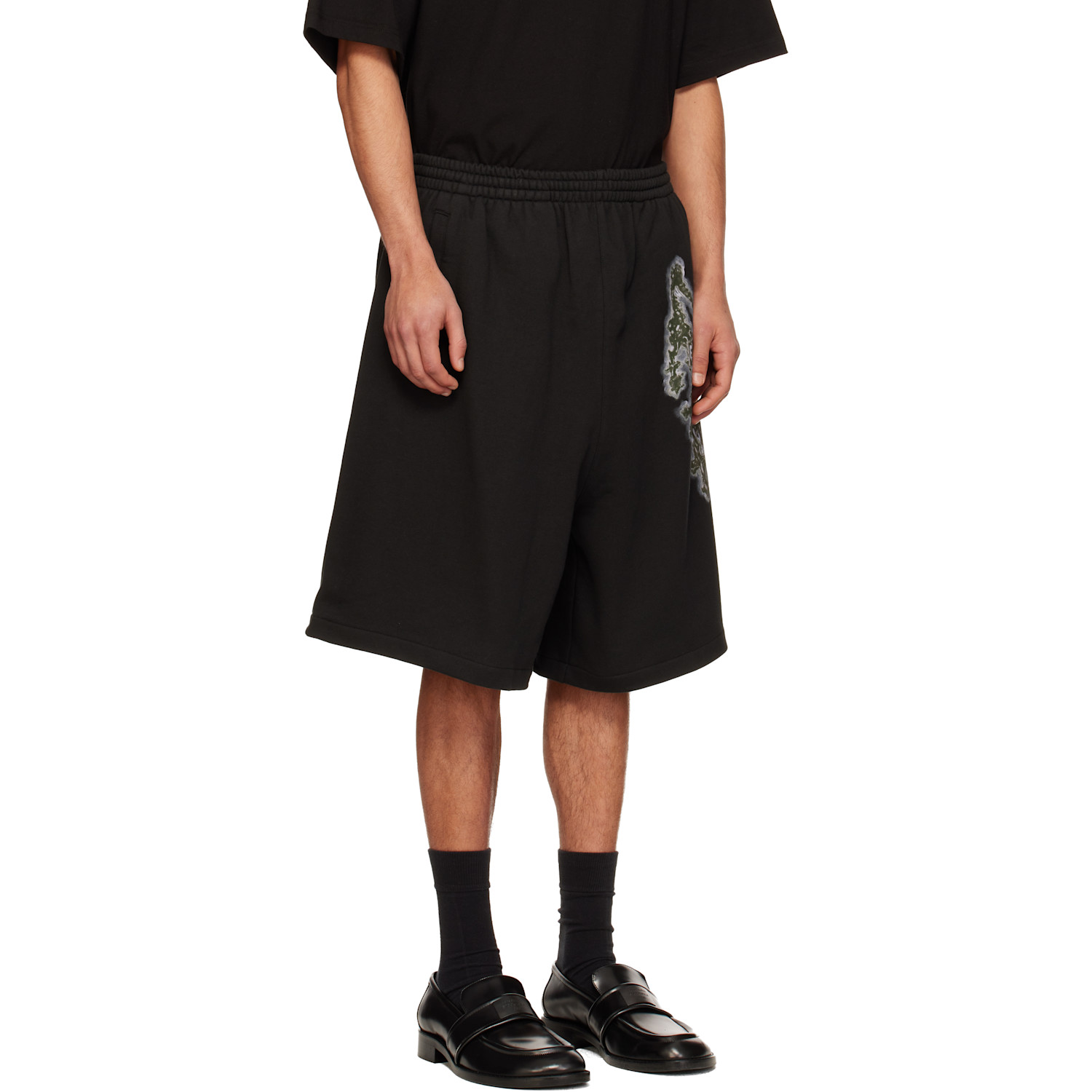  We11done Black Cross Chain Shorts 