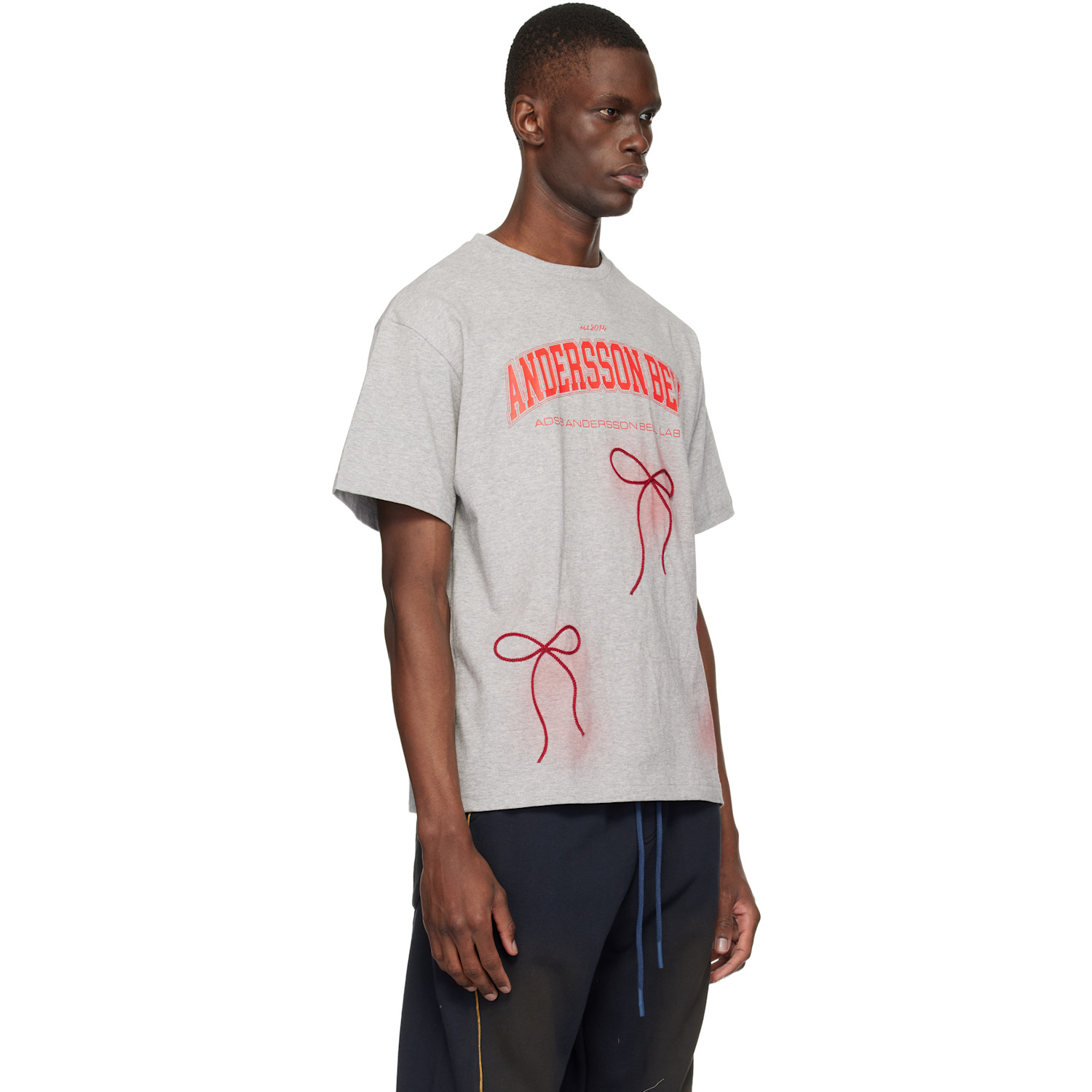  Andersson Bell Gray Ribbon Embroidery Spray T-shirt 