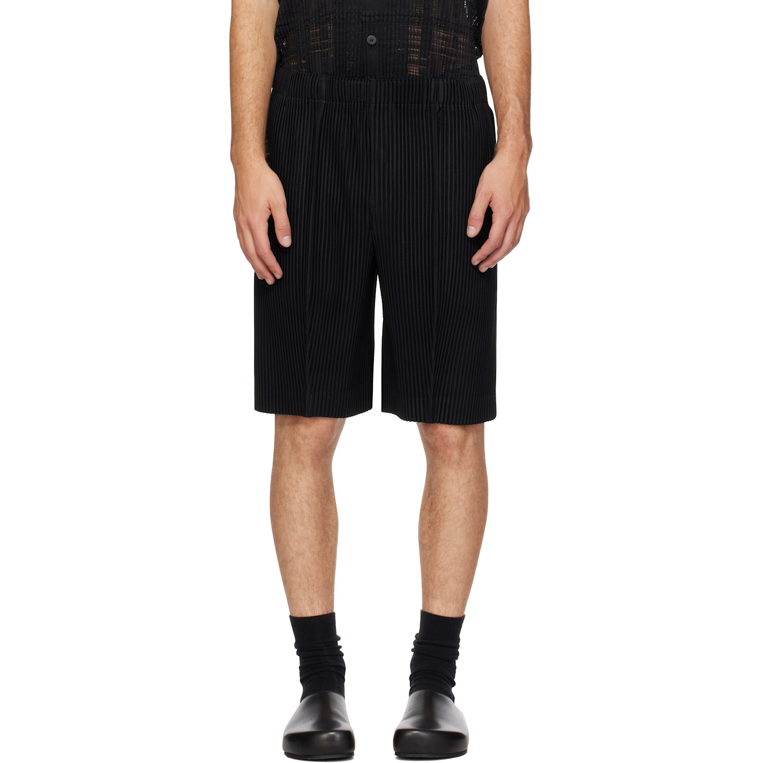 HOMME PLISSÉ ISSEY MIYAKE Black Monthly Colors August Shorts