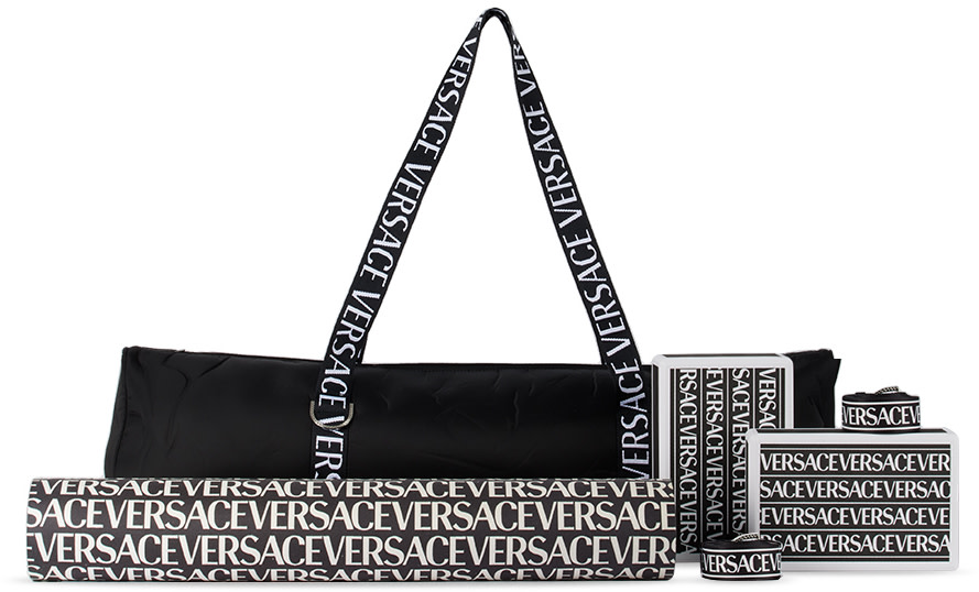 Versace - Ensemble de quatre articles de yoga noirs