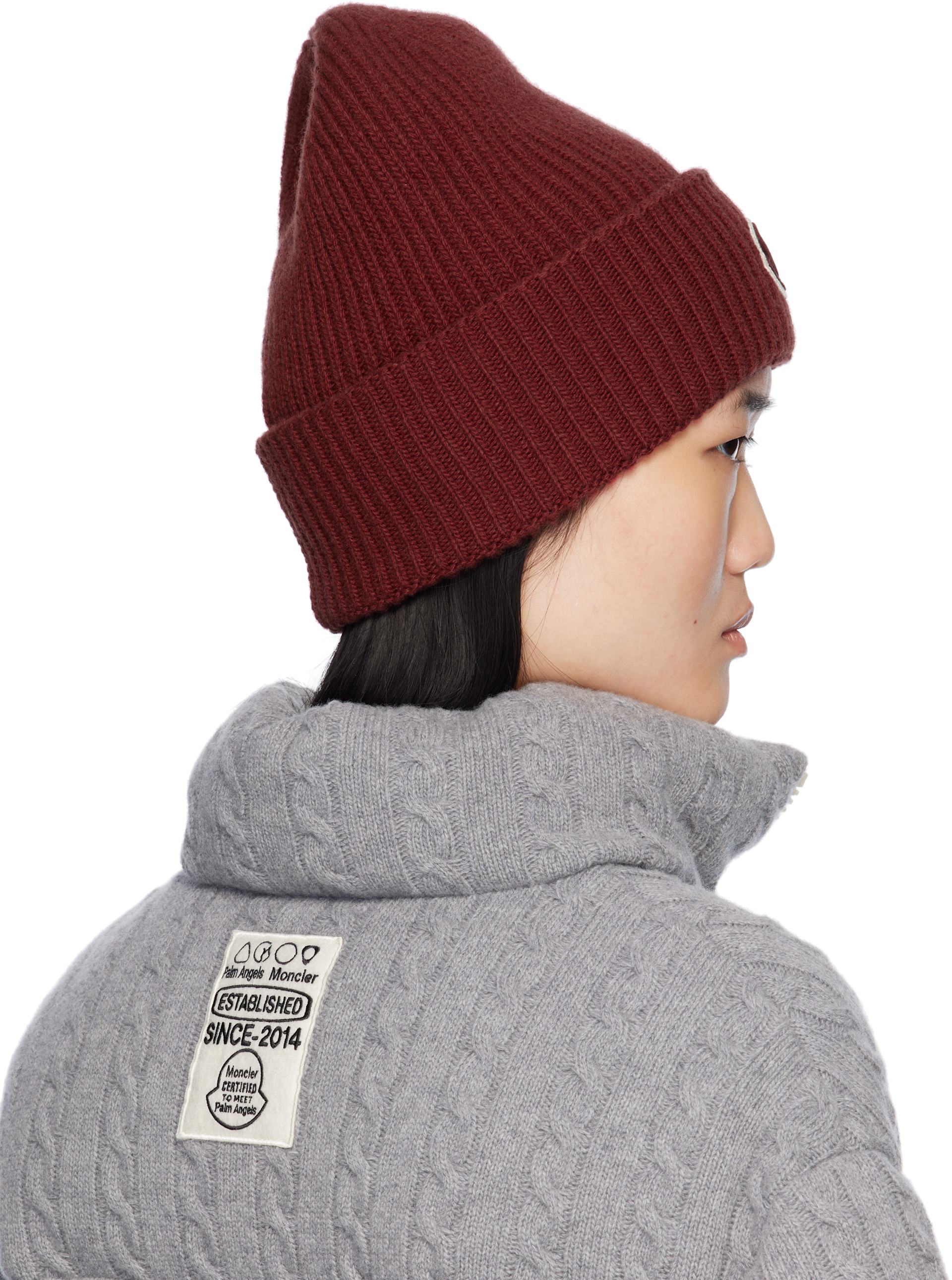 【新品】韓国ミンジ着用 MONCLER PALM ANGELS ニット帽 Moncler Genius: Moncler x Palm Angels Burgundy Logo Beanie | SSENSE